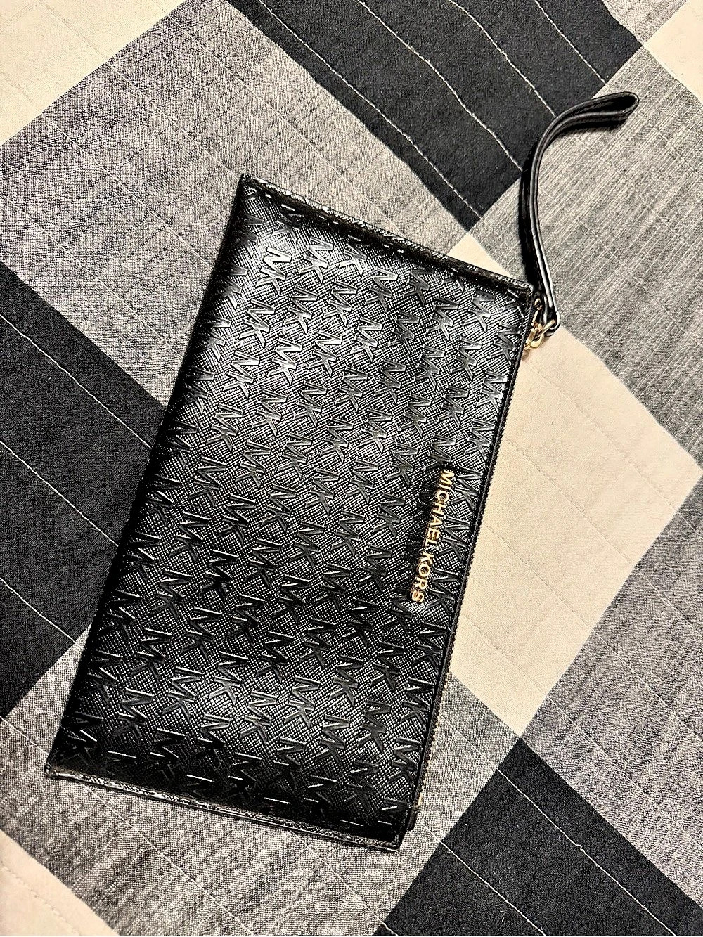 Michael Kors Jet Set Large Flat Multifunction Phone Case Black Wristlet